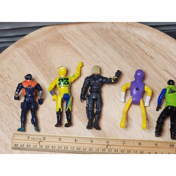 Action Figure Lot – Set of 5 Mixed Figurines - Picture 2 of 12